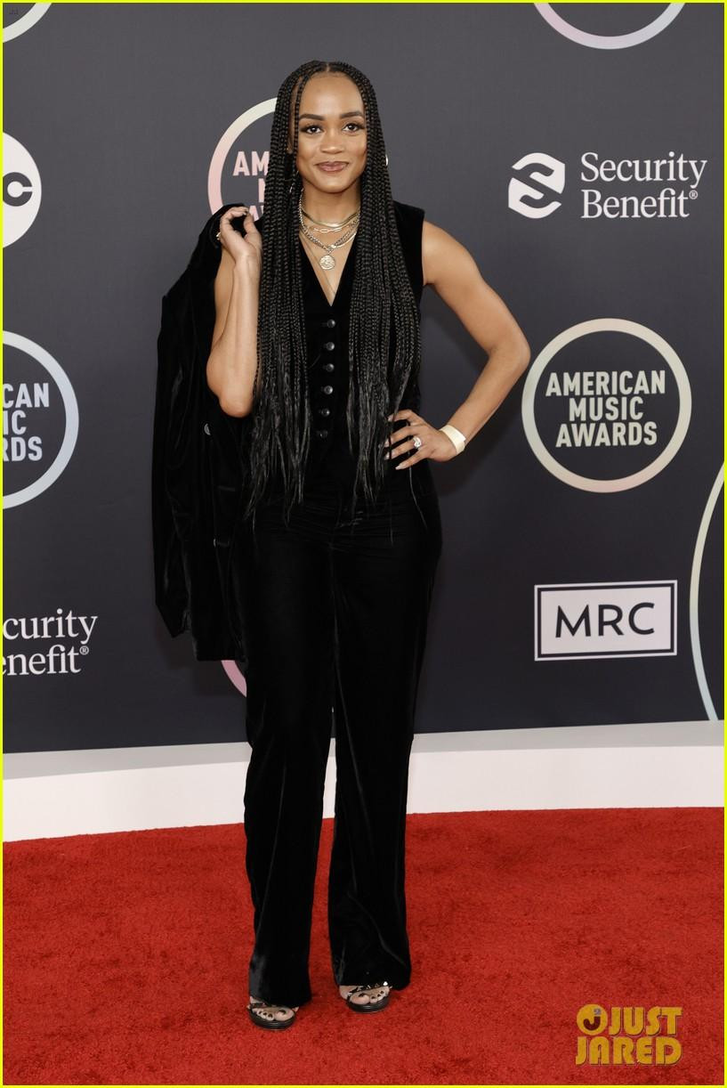 Bạn diễn của Young, Rachel Lindsay Bạn diễn của Young, Rachel Lindsay