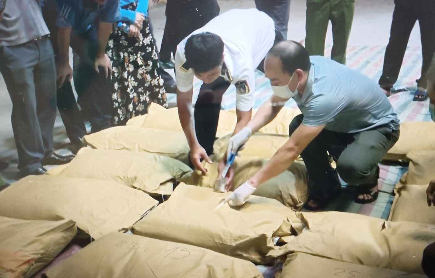 Ma tuý nguỵ trang trong các vỏ bao giấy.