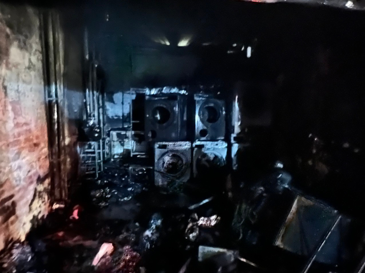 Ki-ốt giặt là. Ki-ốt giặt là.