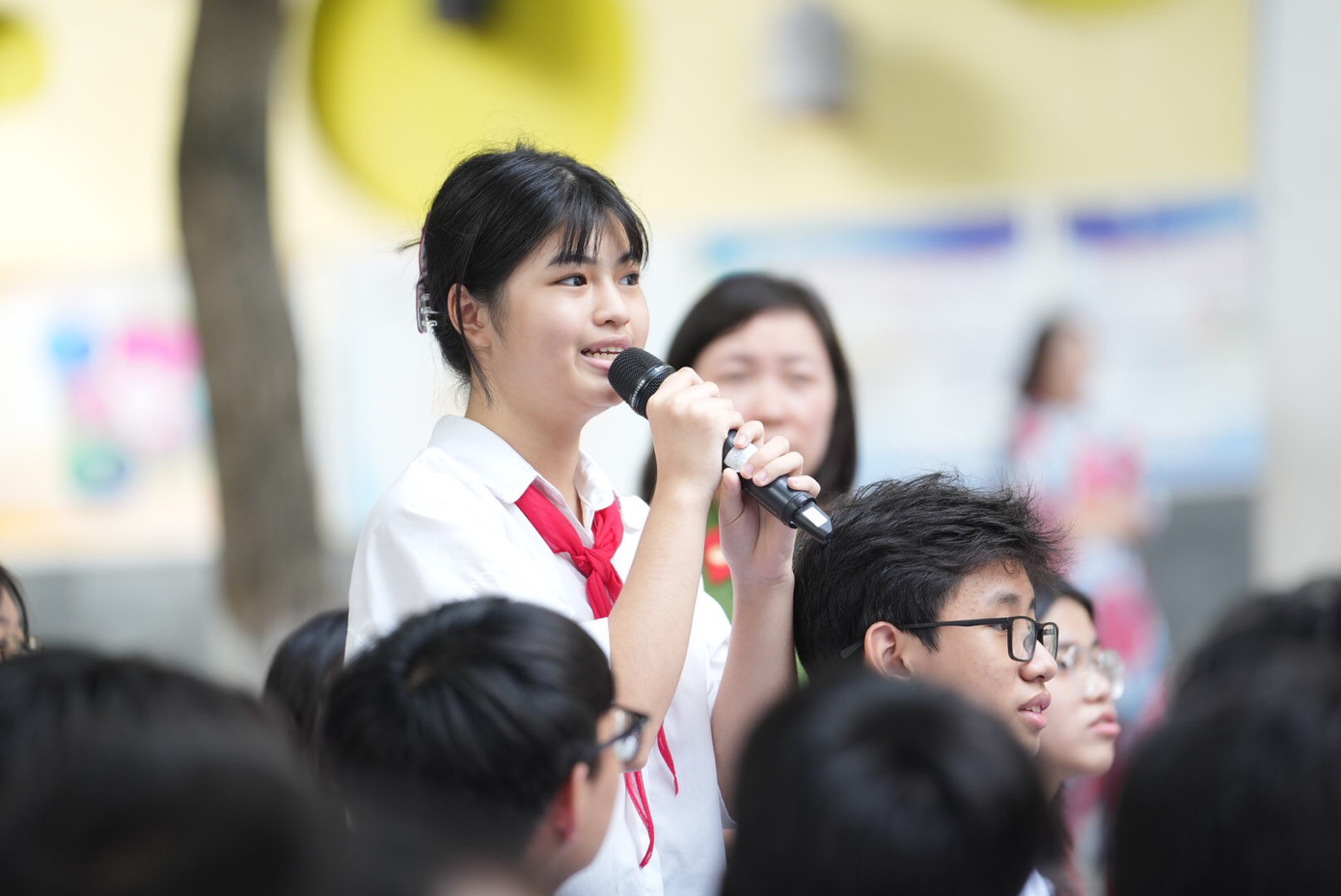 Các em học sinh tham gia cuộc thi ngày 4/11. Các em học sinh tham gia cuộc thi ngày 4/11.