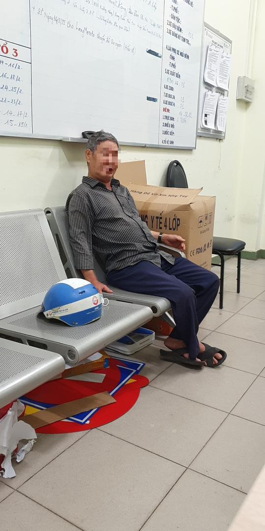 Người đàn ông được cho là chở Nghĩa tại bến xe Miền Đông.