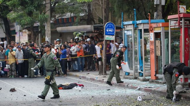 Hiện trường vụ ném bom ngày 14-2. Ảnh: Press TV