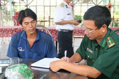 Ngư dân 3 tàu cá bị chìm kể chuyện được cứu sống trong bão ảnh 1