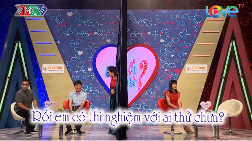 Choáng với chàng trai vừa xin nắm tay đã rủ bạn gái… đi khách sạn ảnh 1