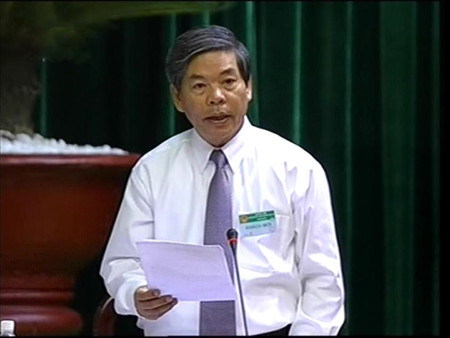 Bộ trưởng Bộ Tài nguyên và Môi trường Nguyễn Minh Quang trả lời chất vấn trước Quốc hội sáng nay, 13 - 6. Bộ trưởng Bộ Tài nguyên và môi trường Nguyễn Minh Quang trả lời chất vấn trước Quốc hội sáng nay, 13 - 6