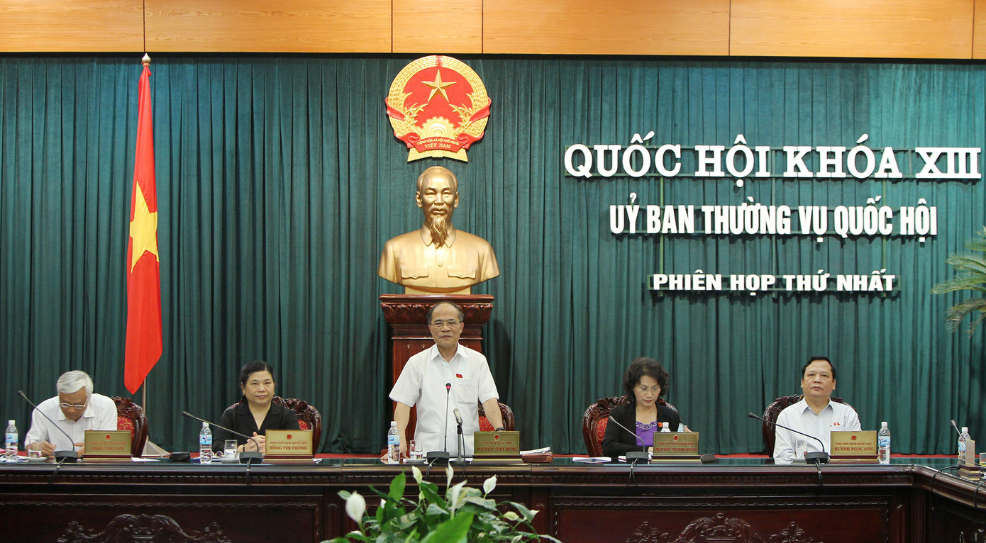 Chủ tịch Quốc hội Nguyễn Sinh Hùng phát biểu tại buổi thảo luận. Ảnh: TTXVN