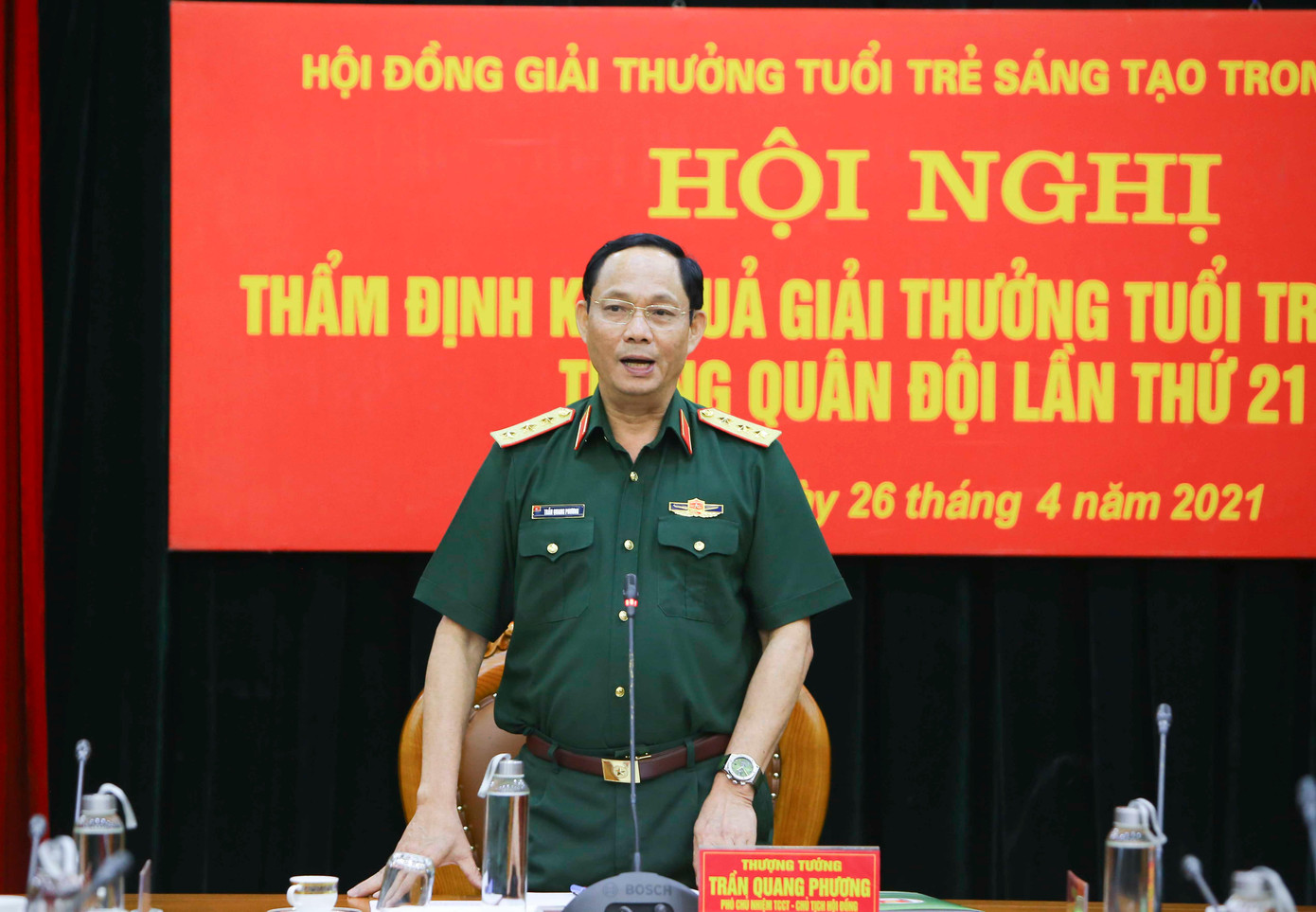 Thượng tướng Trần Quang Phương chủ trì hội nghị. Thượng tướng Trần Quang Phương chủ trì hội nghị.