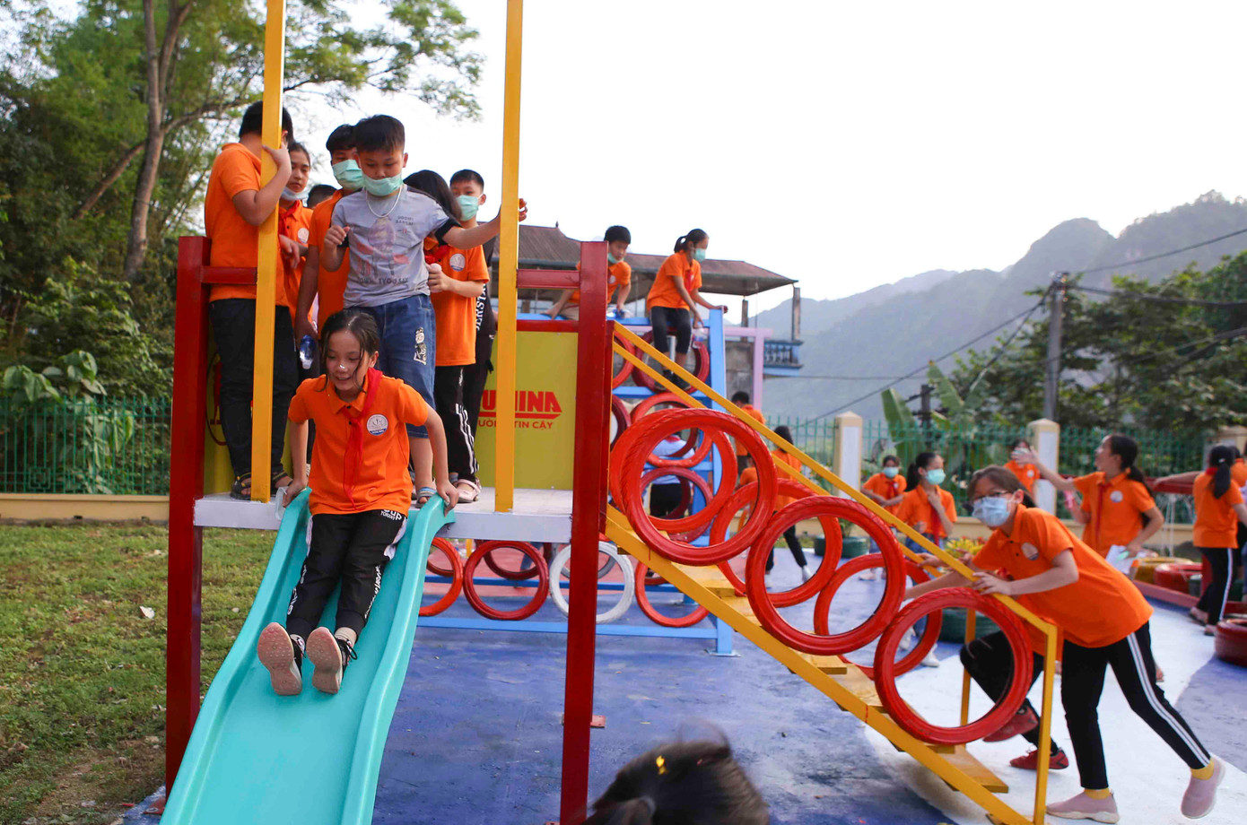 Công trình trở thành địa điểm vui chơi, giải trí mới cho trẻ em thị trấn Thông Nông.