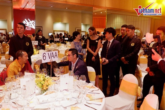 Ngô Thanh Vân quyên được gần 8 tỷ từ bức tượng thỉnh từ Nepal ảnh 9