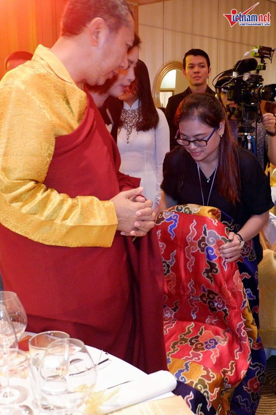 Ngô Thanh Vân quyên được gần 8 tỷ từ bức tượng thỉnh từ Nepal ảnh 11