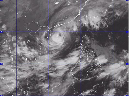 Bão số 6 đã tiến gần quần đảo Hoàng Sa. Ảnh: Trung tâm dự báo khí tượng thủy văn Trung Ương. 