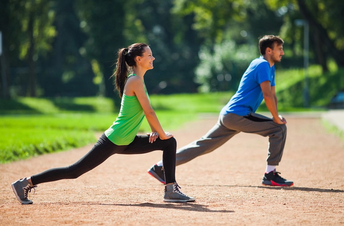 Vận động nhẹ nhàng và phù hợp là cách phòng ngừa tràn dịch khớp gối hiệu quả.