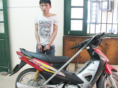 Đối tượng Phạm Minh Sơn tại cơ quan công an