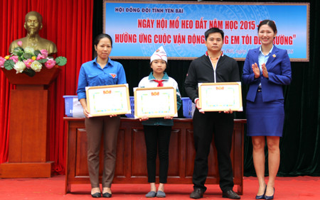 Mổ heo đất ủng hộ 30 triệu đồng tặng học bổng cho học sinh nghèo ảnh 2