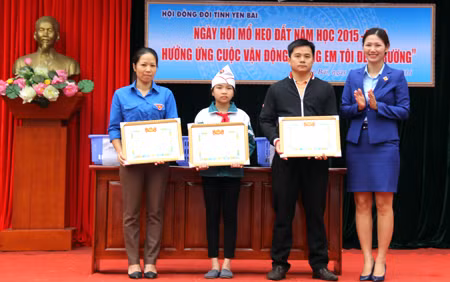 Mổ heo đất ủng hộ 30 triệu đồng tặng học bổng cho học sinh nghèo ảnh 2