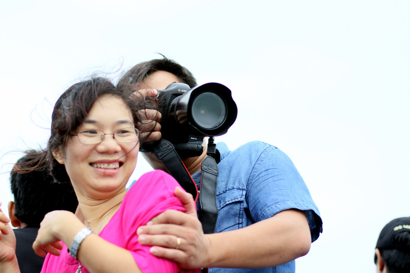 Tàu chòng chành quá, cho nhờ một chút