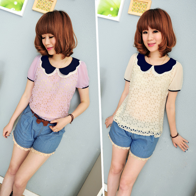 Trong tủ đồ nhà bạn hẳn không thể thiếu quần shorts. Với chức năng mang lại sự thoải mái, năng động cũng như giúp bạn gái “khoe” đôi chân thon cuốn hút, quần shorts lúc nào cũng được xếp vào list những món đồ cô nàng nào cũng phải có mỗi khi hè tới. Bạn sẽ vô cùng nổi bật cùng short hoa mang nhiều màu sắc được cách điệu với các họa tiết hoa nhỏ, to khác nhau. Bạn nên kết hợp short họa tiết hoa với áo có gam màu đơn sắc như màu đen, màu be, màu trắng... Khắc phục nhược điểm của quần short hơi thô cứng và chật chội hay những chiếc váy ngắn khiến chúng mình có thể gặp sự cố “hớ hênh” khi vận động, quần short váy là sự kết hợp hoàn hảo để teen girl khoe vẻ đáng yêu, xinh xắn mà cực kỳ thoải mái. Ngoài ra, các kiểu quần short màu sặc sỡ hay short đều có thể đem đến cho bạn gái nét trẻ trung năng động trong ngày hè.