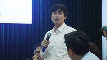 Tin hot giáo dục: “Nóng” vụ Hiệu trưởng dọa ném bé 4 tuổi vào máy vặt lông gà ảnh 1