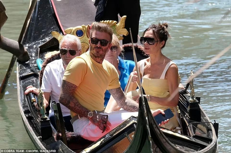 Vợ chồng Beckham kỷ niệm 23 năm ngày cưới ở Venice. Vợ chồng Beckham kỷ niệm 23 năm ngày cưới ở Venice.