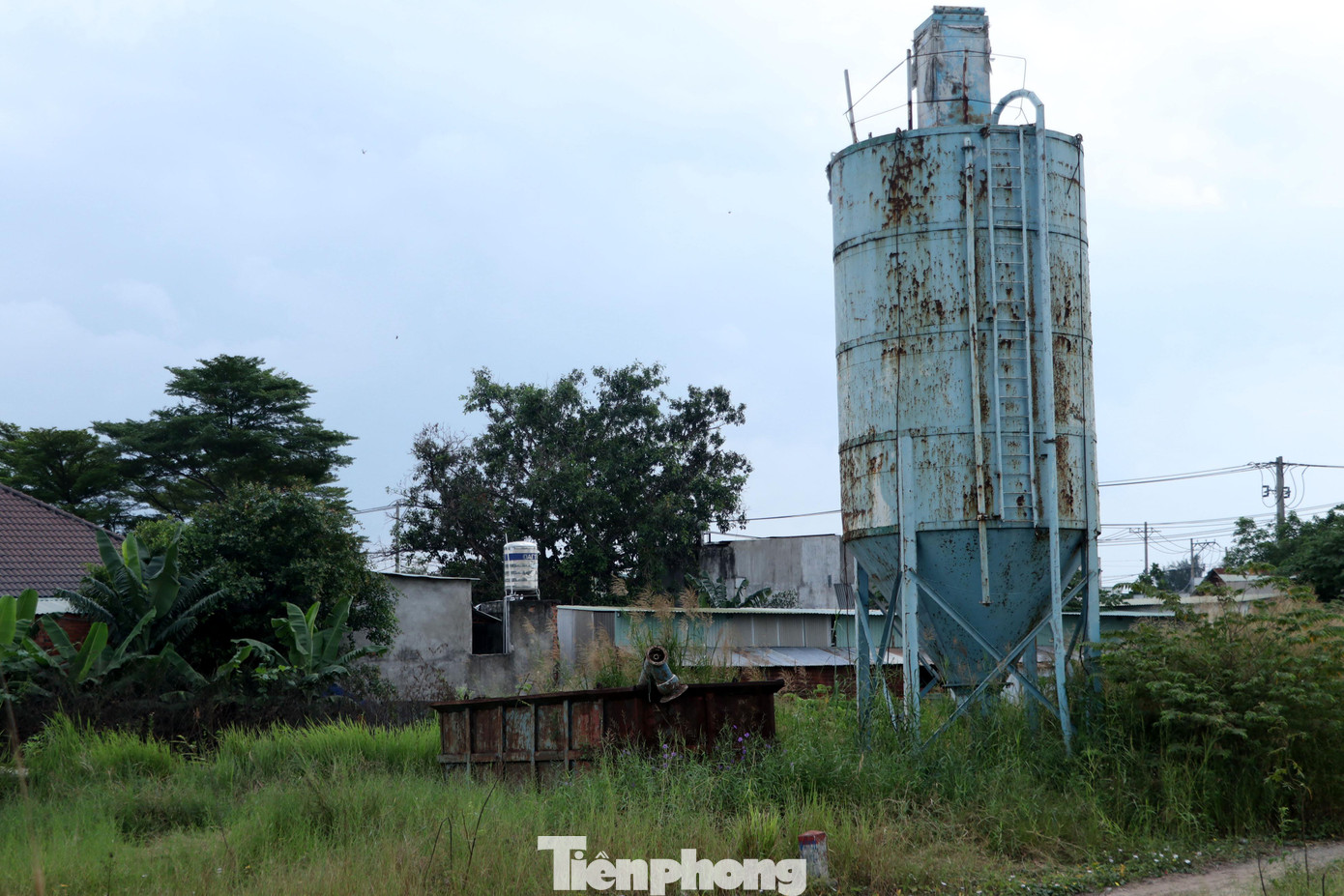 Trạm trộn bê tông hư hỏng sau thời gian dài không được sử dụng, bảo dưỡng.