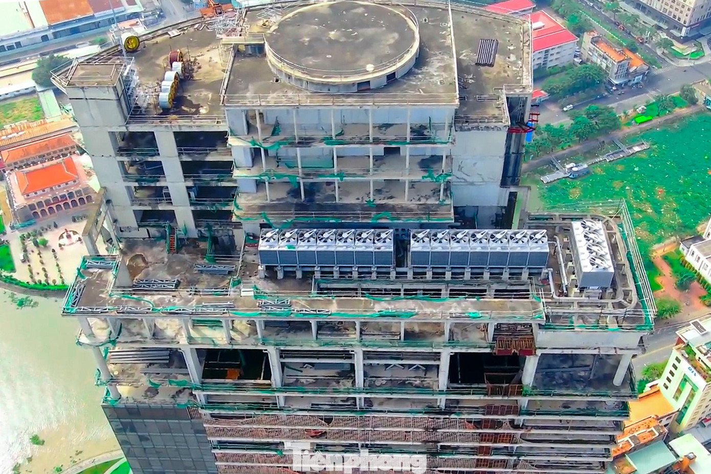 Dự án dự kiến sẽ hoàn thành vào năm 2022. Tuy nhiên, vào năm 2011, khi tiến độ đạt khoảng 80% các hạng mục thì dự án bất ngờ dừng thi công từ đó đến nay.