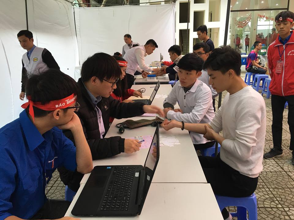 Mỗi giọt máu cho đi – một cuộc đời ở lại ảnh 88