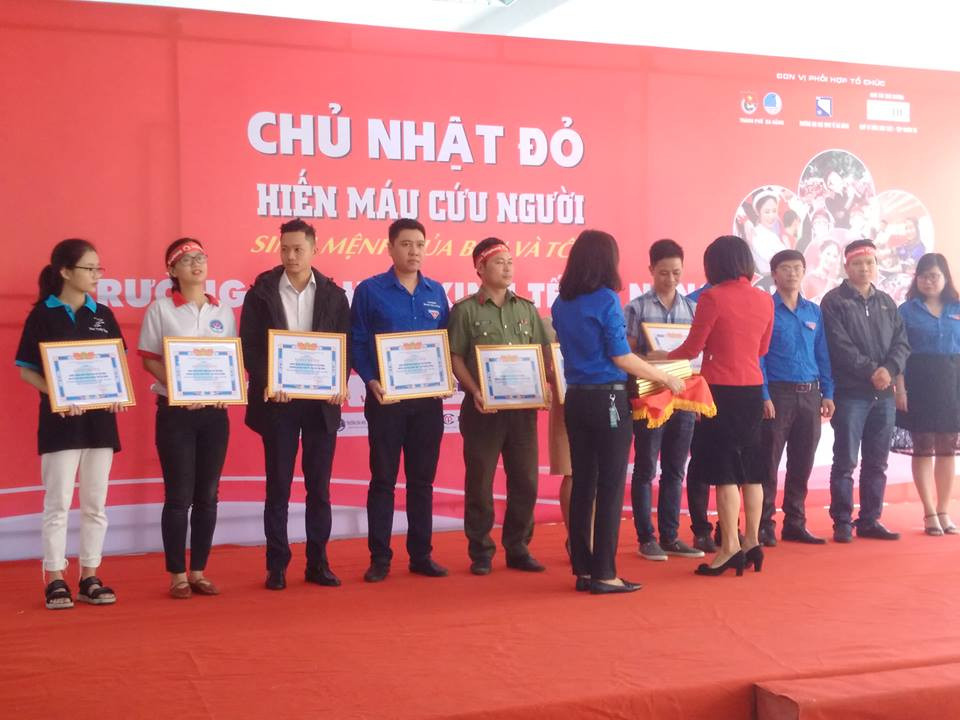 Chủ nhật Đỏ đồng loạt diễn ra ở nhiều tỉnh, thành ảnh 69