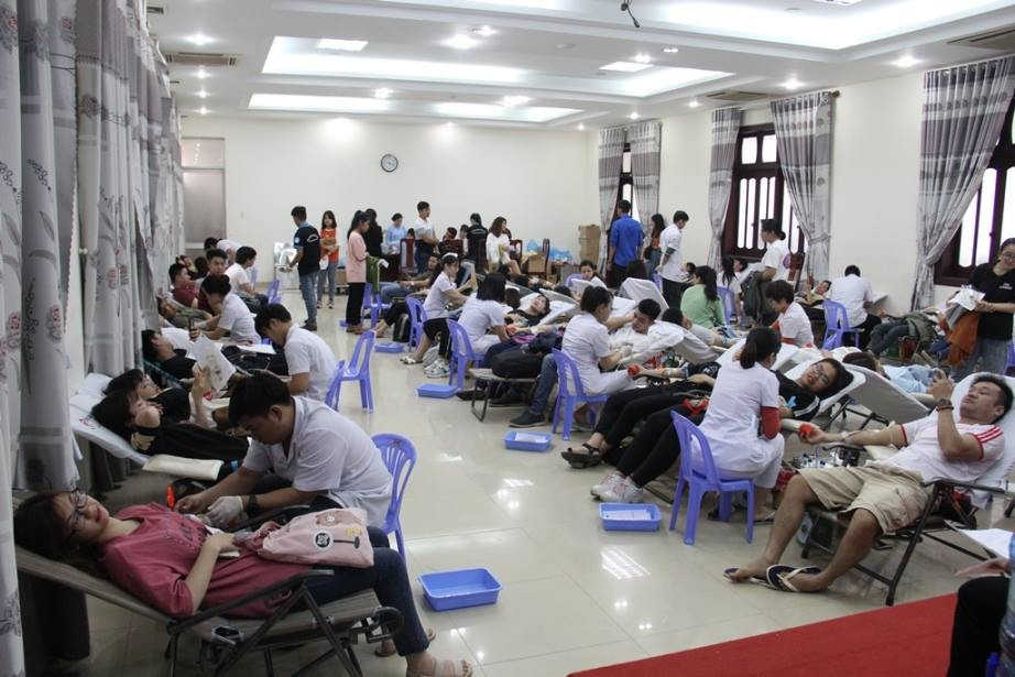 Chủ nhật Đỏ đồng loạt diễn ra ở nhiều tỉnh, thành ảnh 12