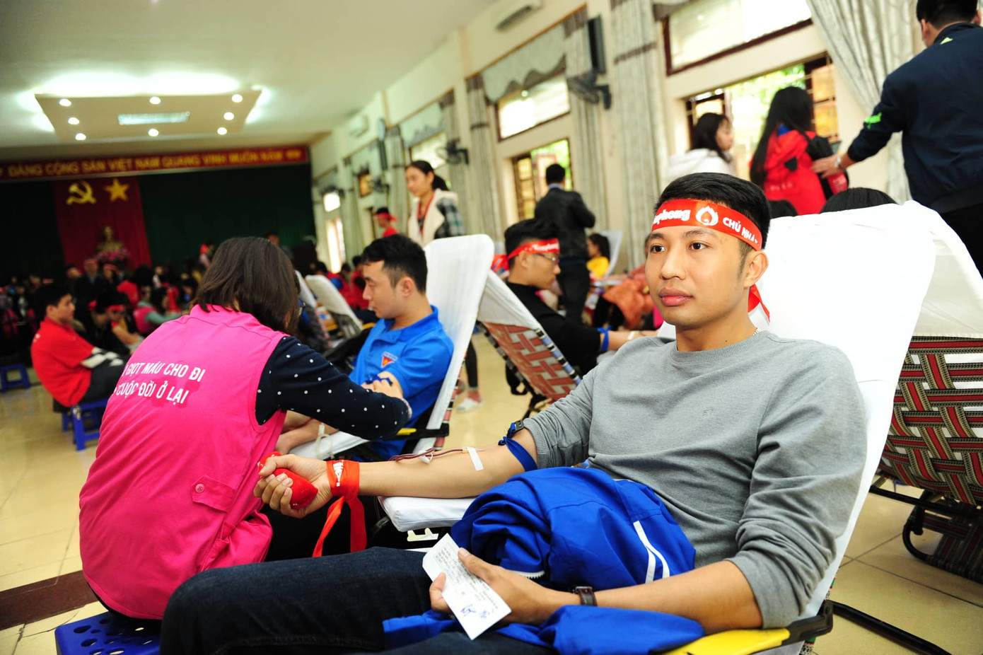 Chủ nhật Đỏ đồng loạt diễn ra ở nhiều tỉnh, thành ảnh 19