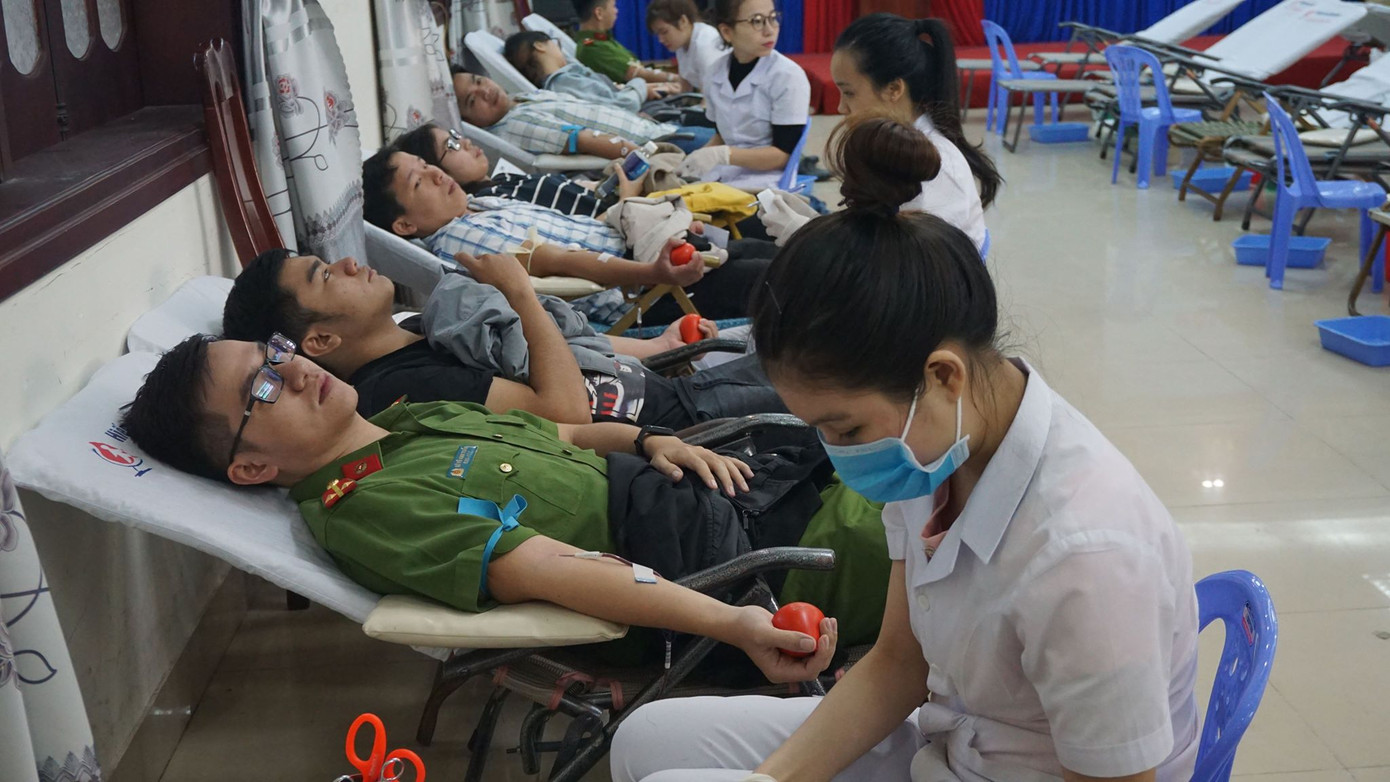 Chủ nhật Đỏ đồng loạt diễn ra ở nhiều tỉnh, thành ảnh 13