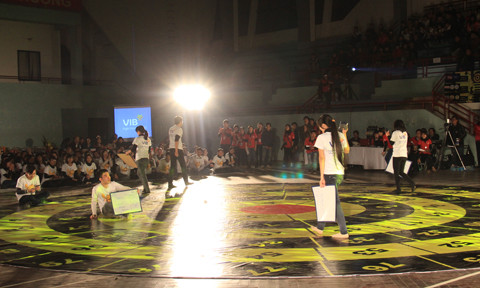 ... nhưng cũng nhanh chóng bị loại. Ảnh: Trường Phong