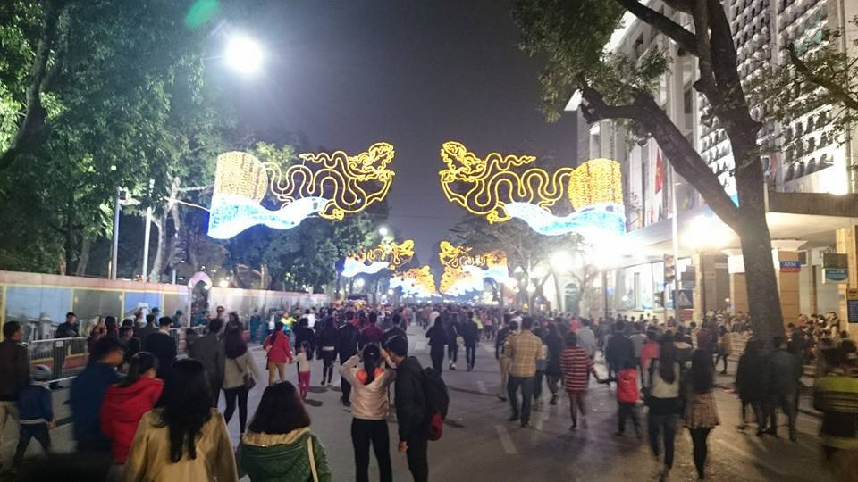 Tết Việt Online: Khắp nơi tưng bừng đón năm mới ảnh 24