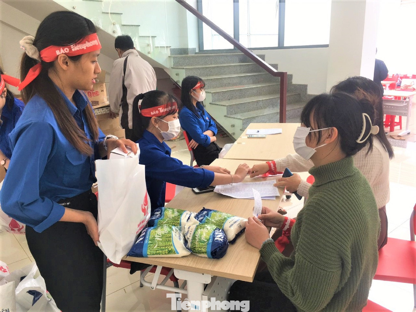 Những món quà động viên tình nguyện viên hiến máu