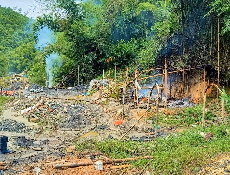 Điểm khai thác mỏ vàng trái phép tại huyện Đắk G'long Điểm khai thác mỏ vàng trái phép tại huyện Đắk G'long