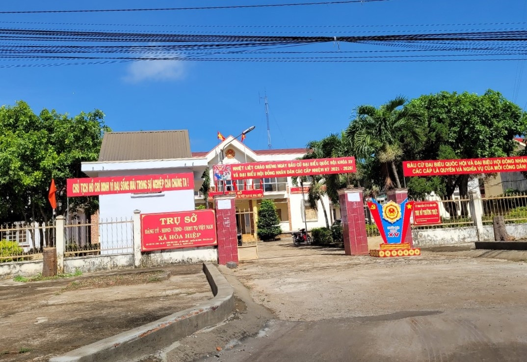 Đảng uỷ xã Hoà Hiệp bị yêu cầu báo cáo vụ phát hành vé thưởng. Đảng uỷ xã Hoà Hiệp bị yêu cầu báo cáo vụ phát hành vé thưởng.