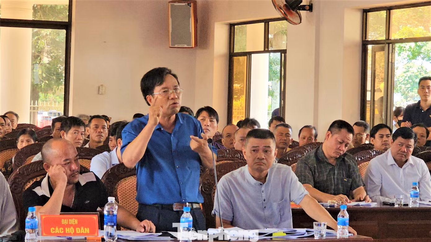 Đại diện các hộ dân nhận khoán ý kiến tại cuộc đối thoại với Chủ tịch UBND tỉnh Đắk Lắk