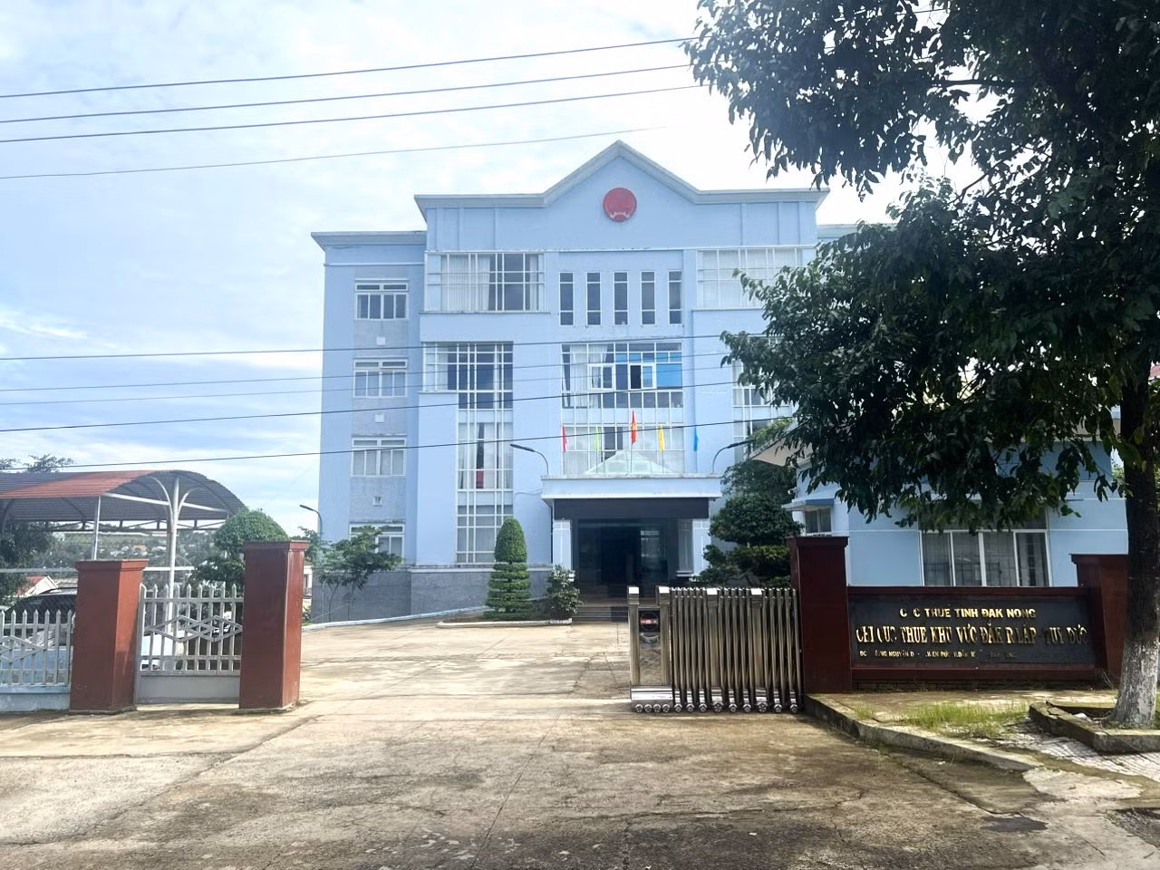 Trụ sở Chi cục thuế khu vực Đắk R'lấp- Tuy Đức.