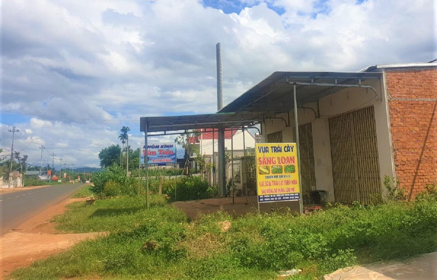 Một vựa thu mua sầu riêng đóng cửa