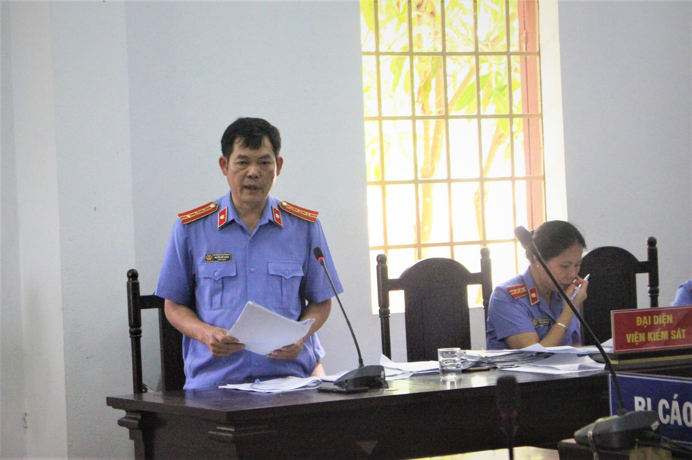 Đại diện Viện Kiểm sát nhân dân Đắk Nông tham gia tranh luận Đại diện Viện Kiểm sát nhân dân Đắk Nông tham gia tranh luận