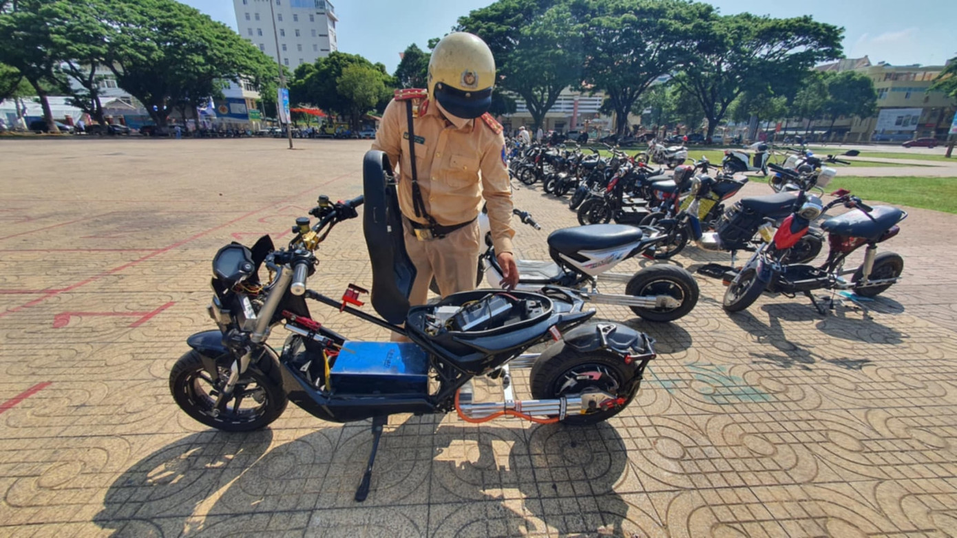 Những chiếc xe đạp điện đã bị độ chế