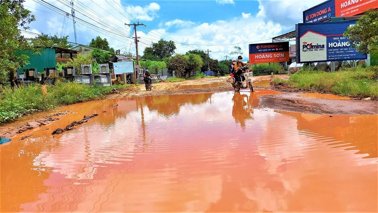 Người dân rất khổ sở mỗi khi mùa mưa đến