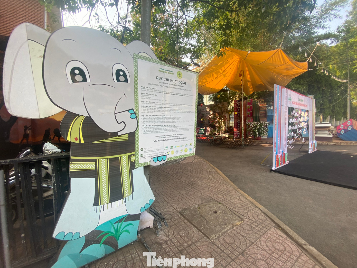 Thời gian Đường sách mở cửa từ 8h đến 22h.