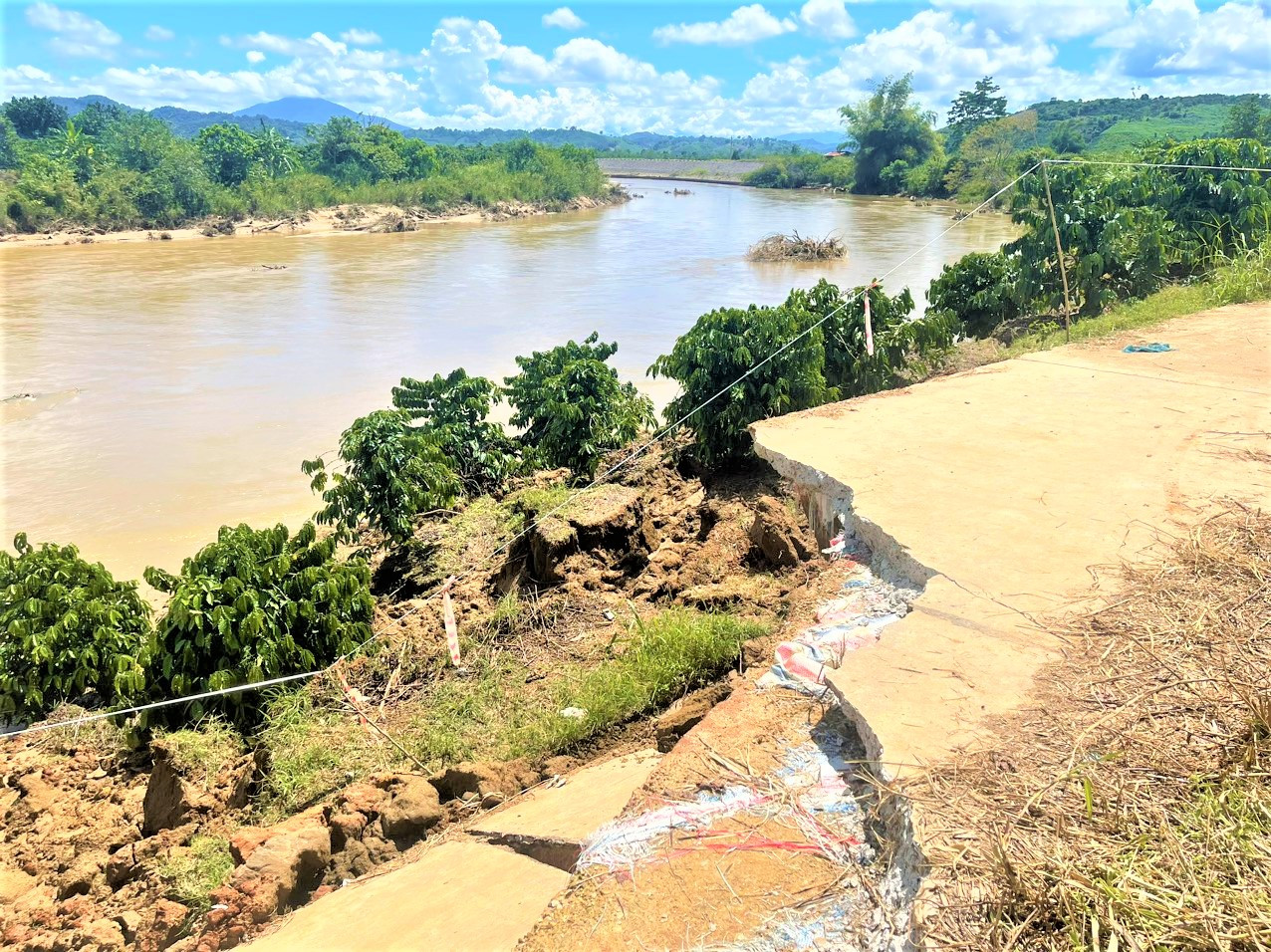 Huyện Krông Nô kiến nghị cấp trên bố trí kinh phí để khắc phục các điểm sạt lở