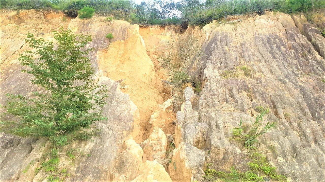 Lãnh đạo tỉnh Gia Lai, Kom Tum chỉ đạo các địa phương đặc biệt lưu ý những vùng dễ xảy ra sạt lở, lũ quét