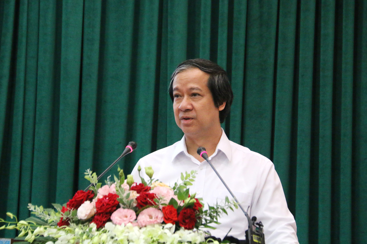 Bộ trưởng Nguyễn Kim Sơn khẳng định rất quan tâm đến giáo dục vùng Tây Nguyên