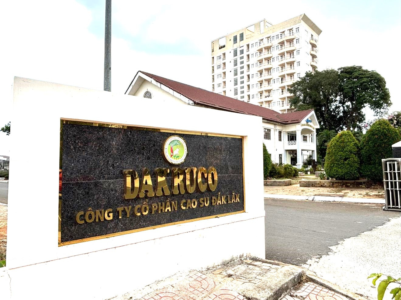 Trụ sở Cty CP cao su Đắk Lắk Trụ sở Cty CP cao su Đắk Lắk