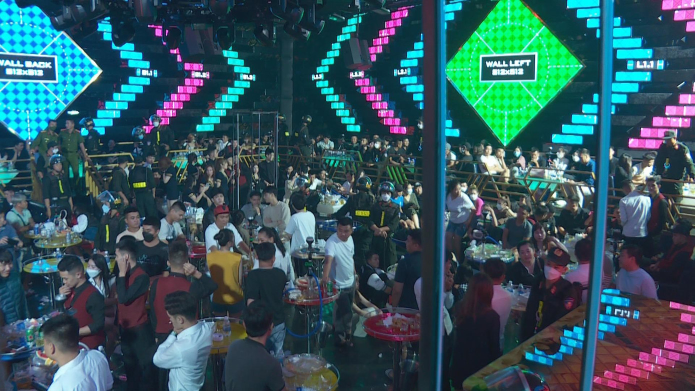 Công an đột kích quán bar ở TP.Buôn Ma Thuột