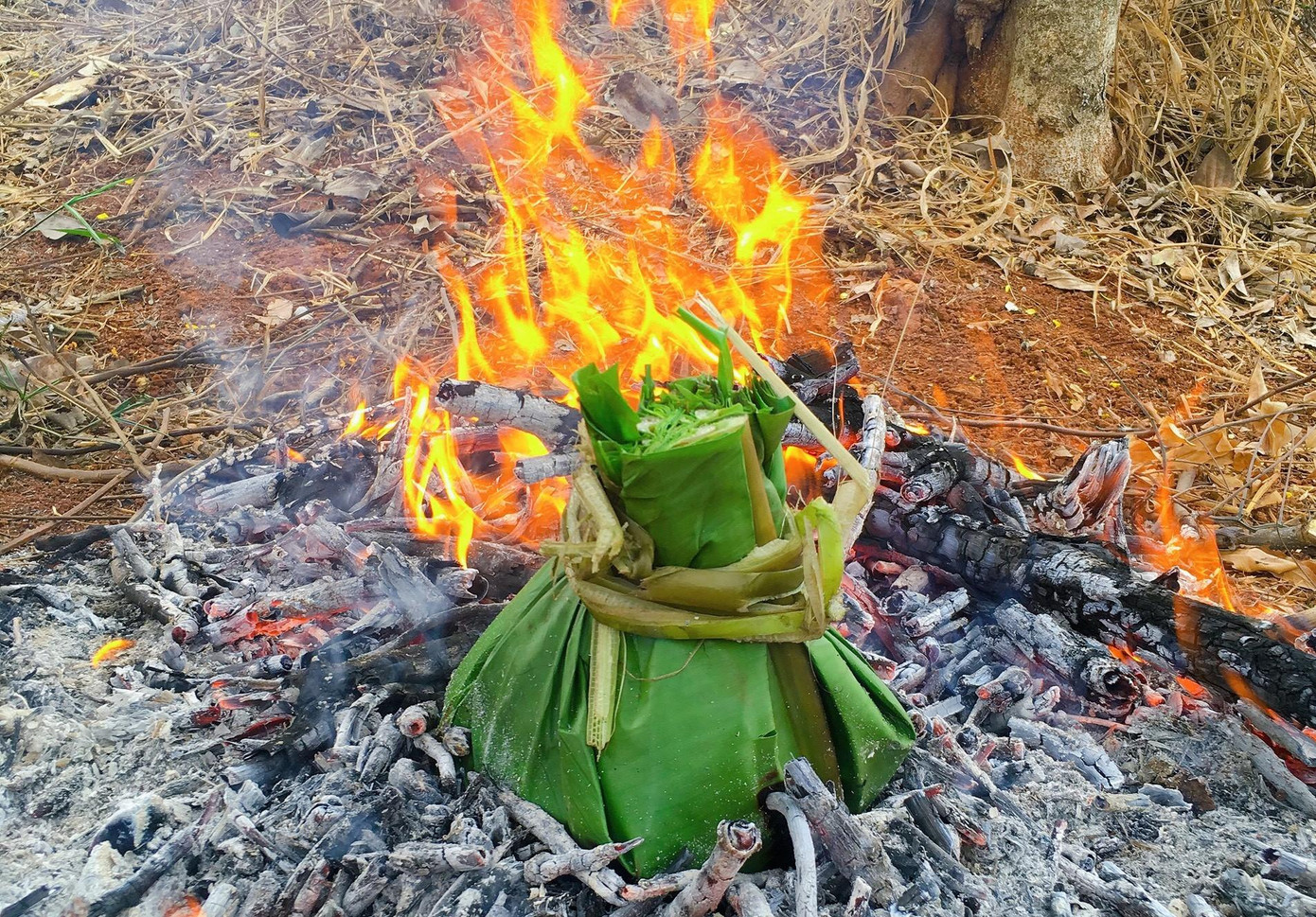 Cá suối om lá chuối