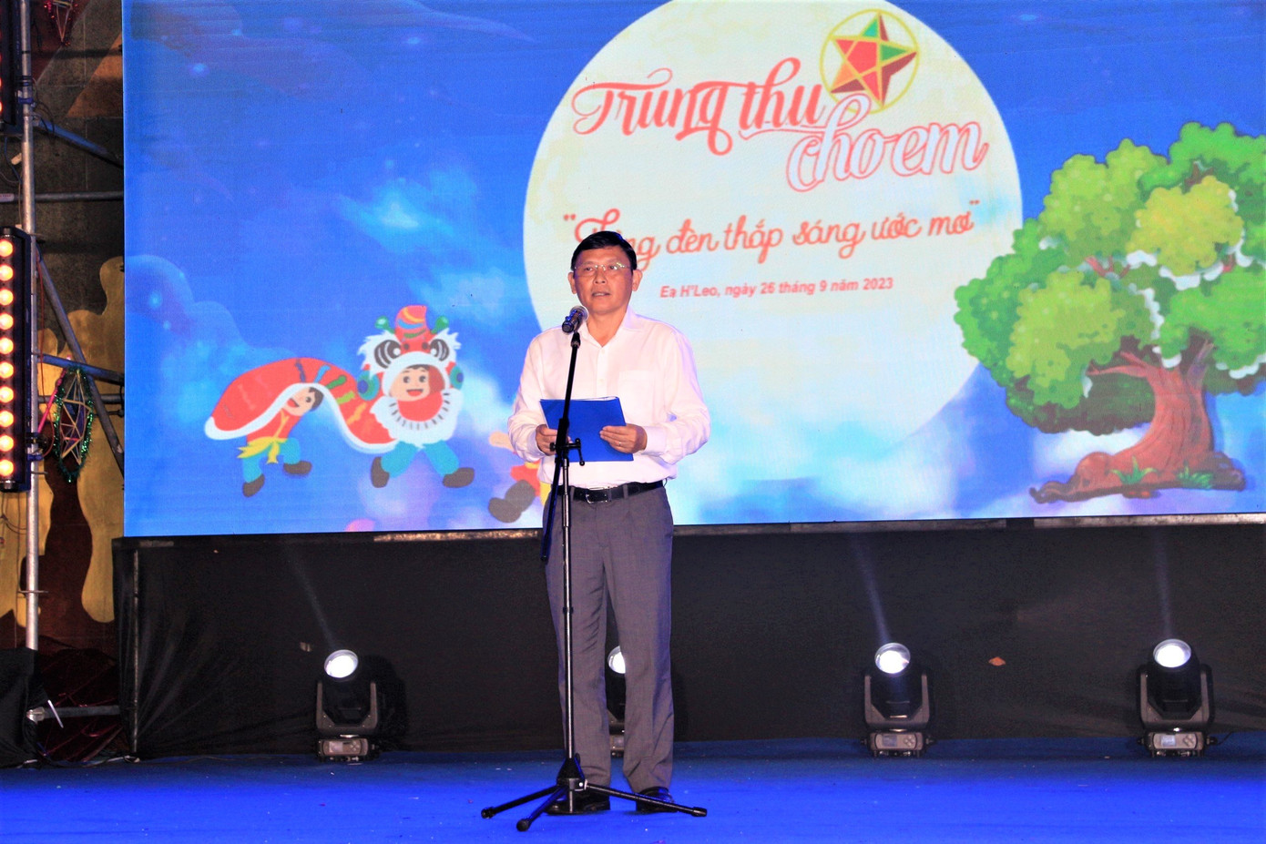 Phó Chủ tịch thường trực UBND tỉnh Đắk Lắk đã đọc thư của Chủ tịch nước Võ Văn Thưởng Phó Chủ tịch thường trực UBND tỉnh Đắk Lắk đã đọc thư của Chủ tịch nước Võ Văn Thưởng