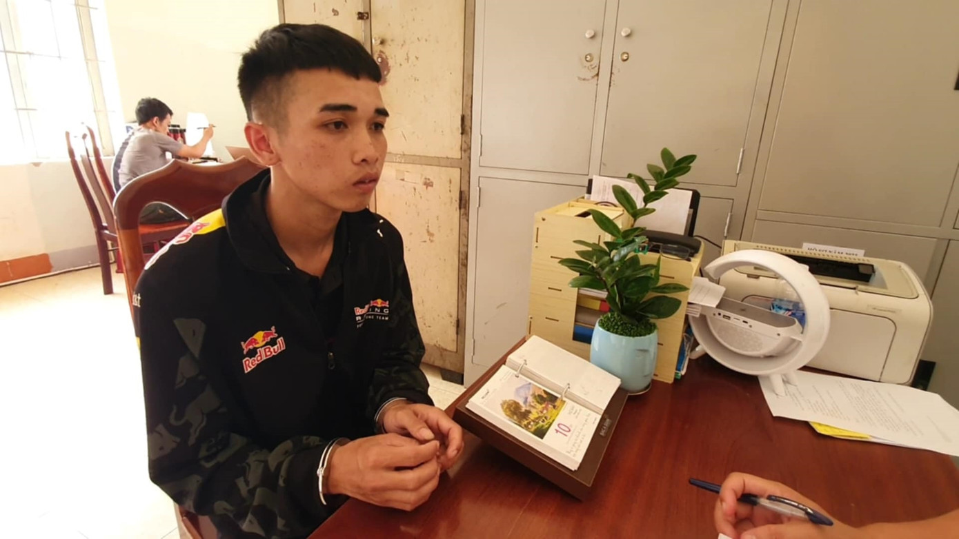 Đối tượng Y Diệu Niê tại cơ quan công an